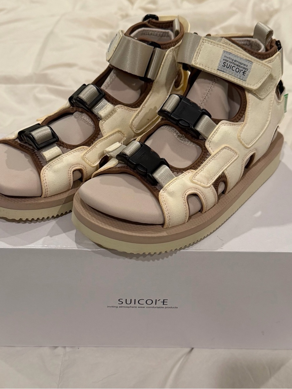 Suicoke Cream Beige Strap Buckle Sport Sandals